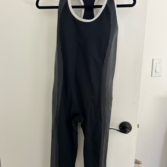 Fabletics Seamless Fusion 7/8 Jumpsuit - Picture 3 of 5